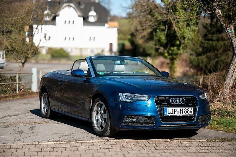 Gebraucht Audi Cabriolet Sport 177 PS (130 kW) 2013 Blau Cabrio