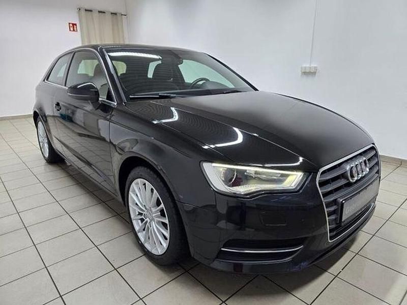 Gebraucht Audi A3 Ambiente 125 PS (91 kW) 2014 Schwarz Limousine