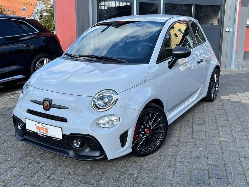 Gebraucht Abarth 695 179 PS (131 kW) 2022 Grigio cenere/abarth/campovolo Kleinwagen