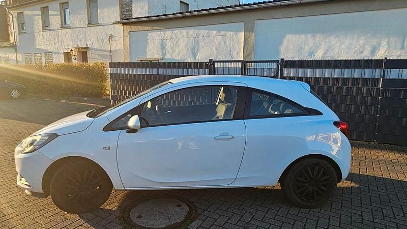 Gebraucht Opel Corsa drive 90 PS (66 kW) 2016 Weiß Kleinwagen