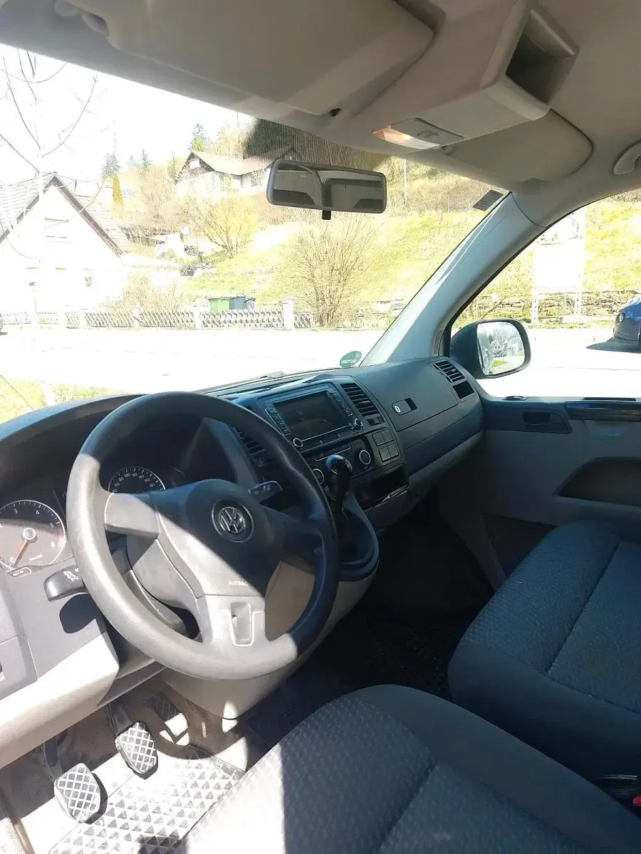 Gebraucht VW Transporter 140 PS (102 kW) 2014 Silber Van