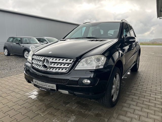 Schwarz Gebraucht 2007 Mercedes ML280 SUV | 11.980 € (Teuer) - Bild 1/4