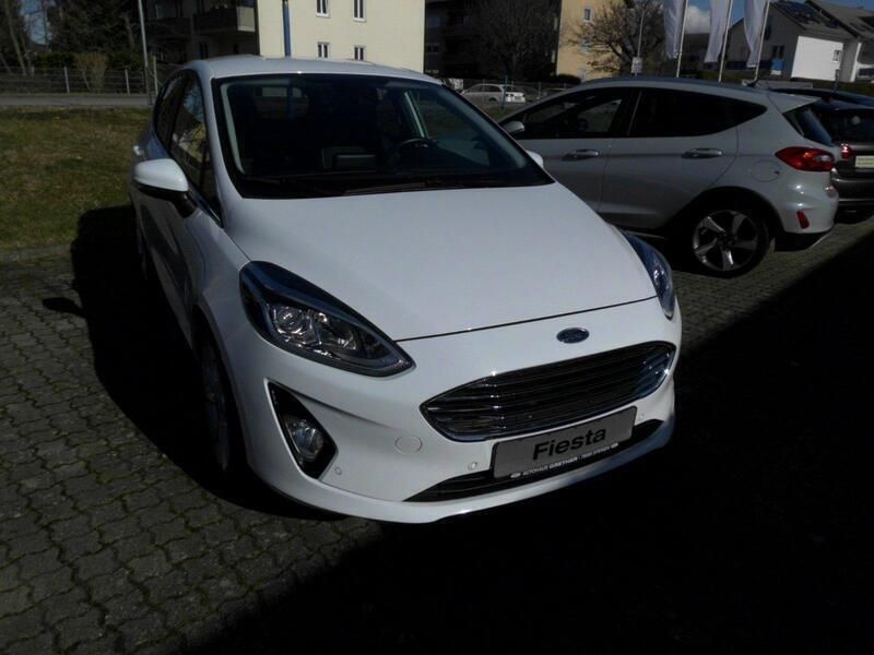 Weiß Gebraucht 2018 Ford Fiesta Titanium Kleinwagen | 14.790 € (Teuer) - Bild 1/4