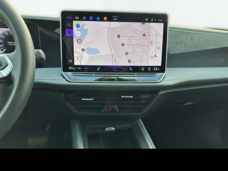 Gebraucht VW Passat Pro 150 PS (110 kW) 2024 Schwarz Kombi