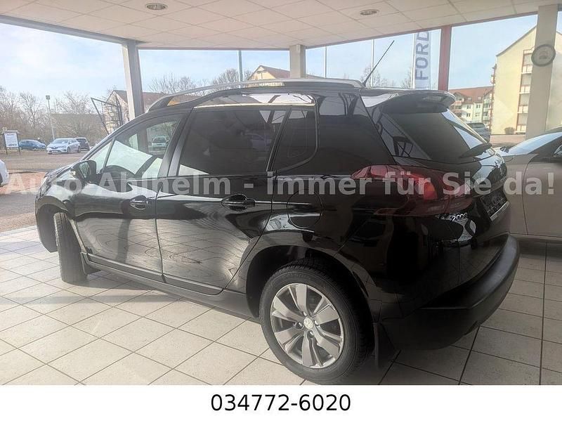 Gebraucht Peugeot 2008 Active 82 PS (60 kW) 2016 Schwarz SUV