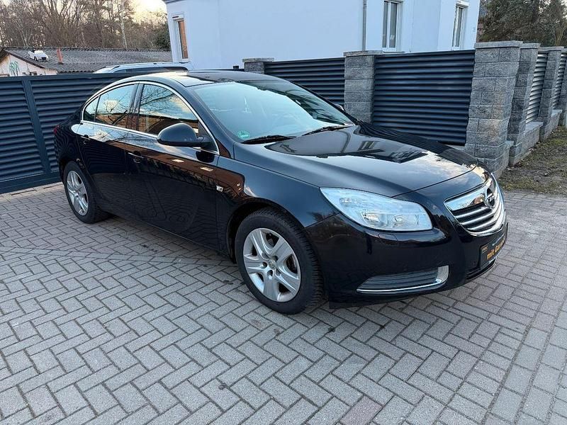 Gebraucht Opel Insignia Edition 140 PS (102 kW) 2009 Schwarz Limousine