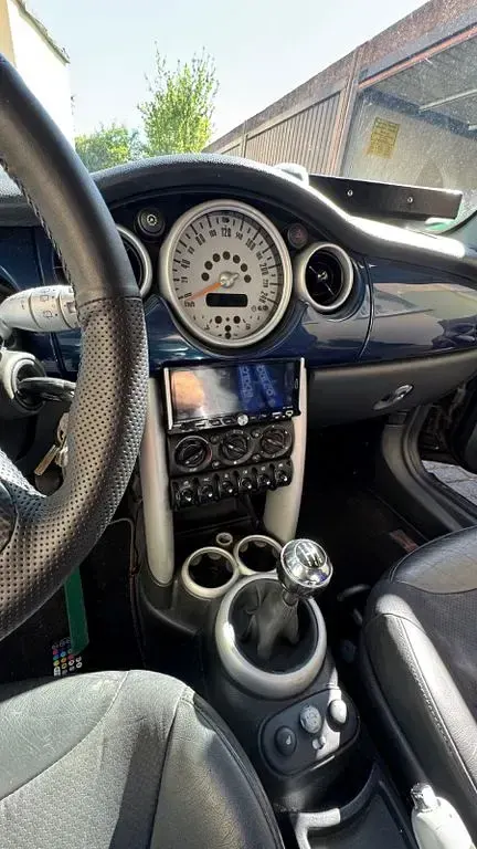 Używany Mini Cooper 116 KM (85 kW) 2005 Niebieski Hatchback