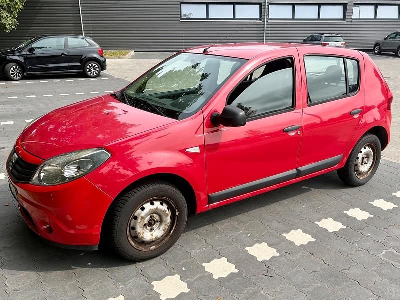 Rot Gebraucht 2009 Dacia Sandero Kleinwagen | 950 € (Guter Preis) - Bild 1/4