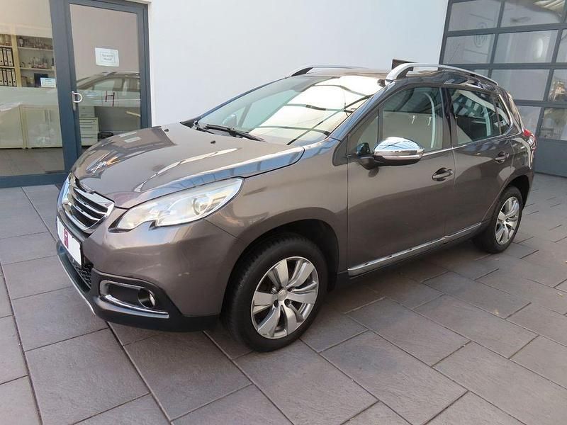 Grau Gebraucht 2015 Peugeot 2008 Allure SUV | 4.985 € (Superpreis) - Bild 1/4