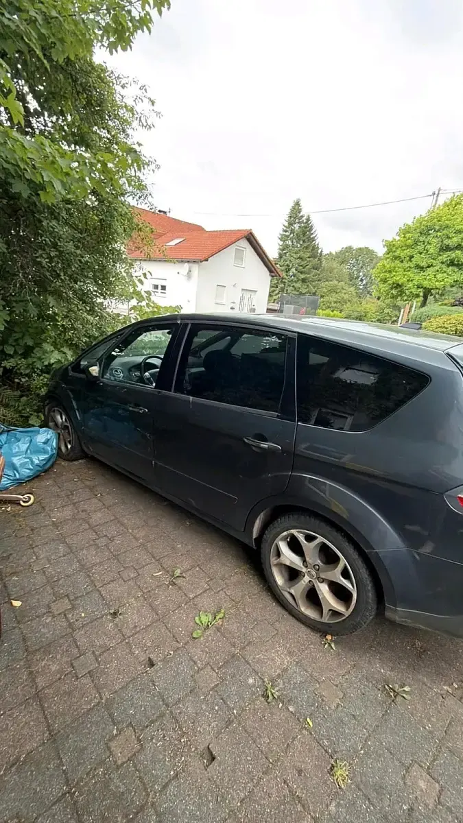Gebraucht Ford S-MAX 140 PS (102 kW) 2010 Grau Van / Kleinbus