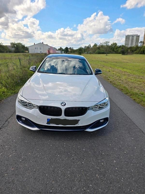 Weiß Gebraucht 2015 BMW 420 Coupé | 19.650 € - Bild 1/4