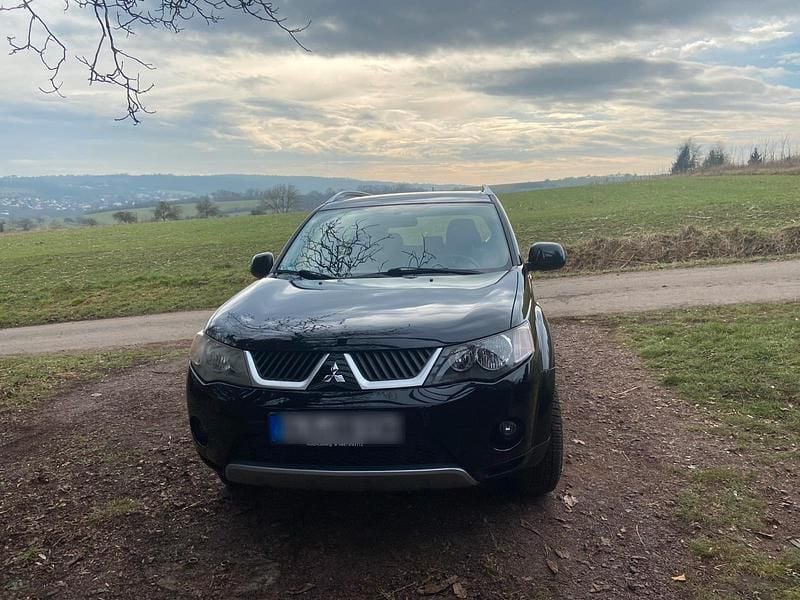 Schwarz Gebraucht 2009 Mitsubishi Outlander SUV | 5.500 € (Fairer Preis) - Bild 1/4