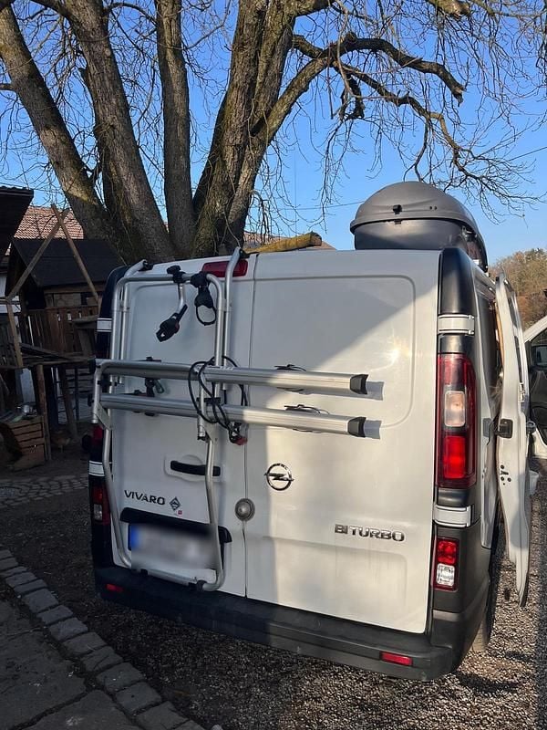 Gebraucht Opel Vivaro 120 PS (88 kW) 2016 Weiß Van / Kleinbus