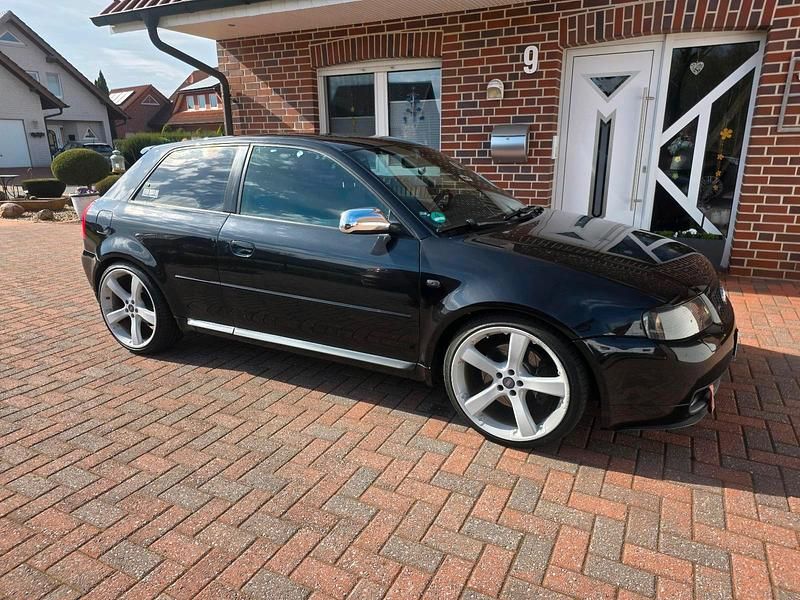 Usata Audi S3 210 CV (154 kW) 2001 Nero Utilitaria