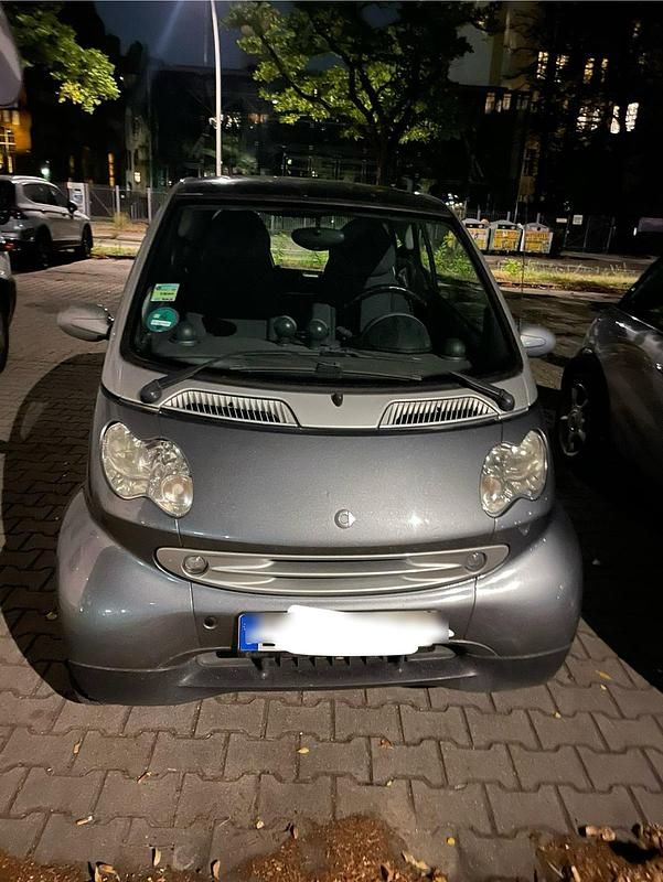 Grau Gebraucht 2005 Smart ForTwo Coupé Coupé | 1.500 € - Bild 1/4
