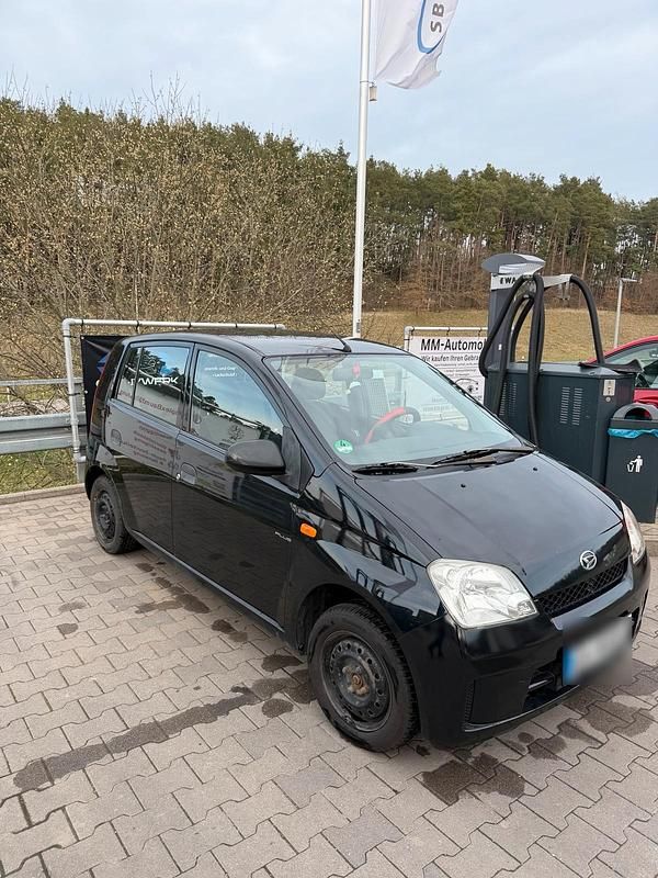 Gebraucht Daihatsu Cuore Plus 58 PS (42 kW) 2005 Schwarz Kleinwagen