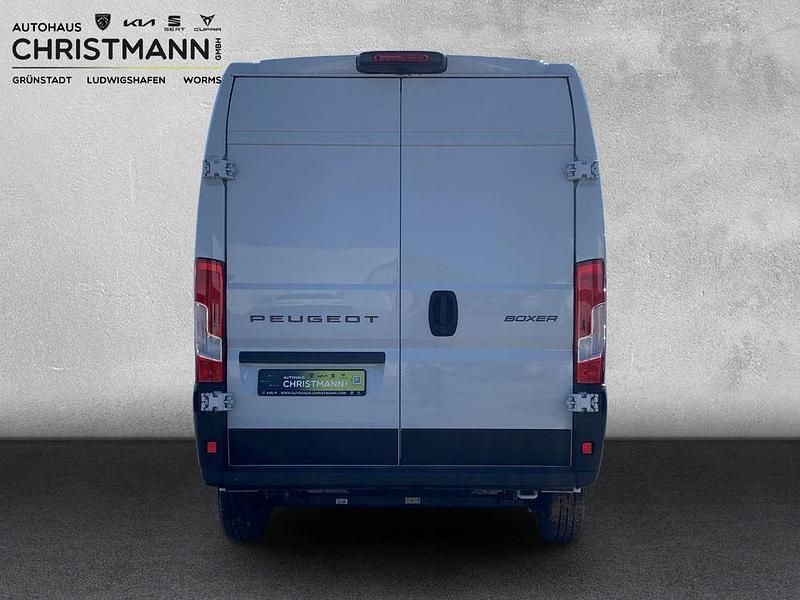 Gebraucht Peugeot Boxer 140 PS (102 kW) 2025 Weiß Van