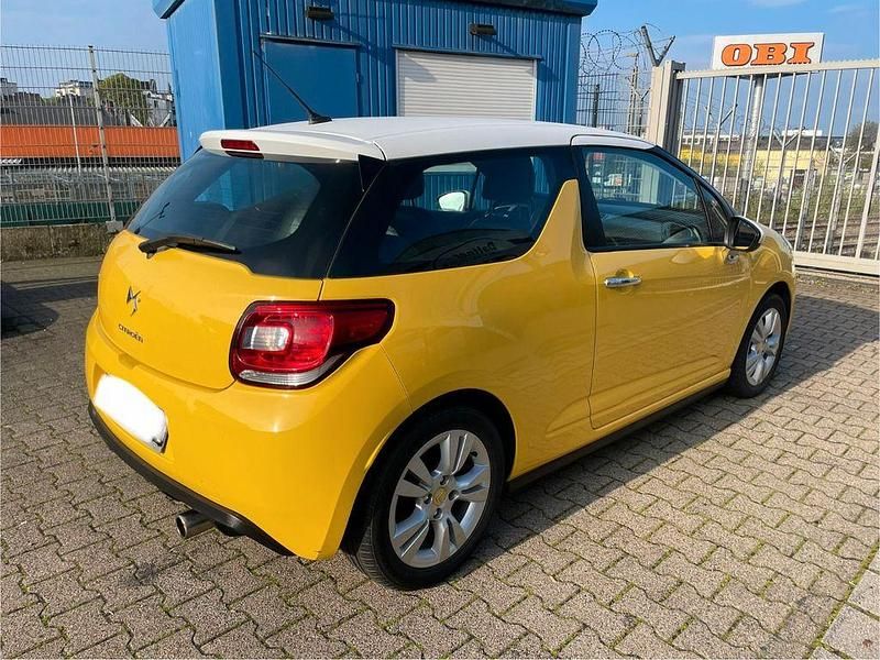 Second-hand Citroën DS3 Chic 95 CP (69 kW) 2010 Galben Hatchback