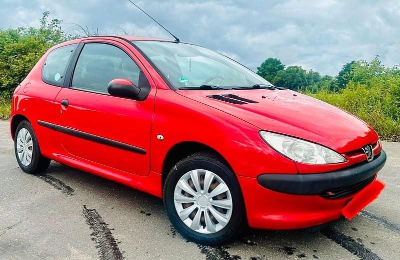 Rot Gebraucht 2009 Peugeot 206 Kleinwagen | 1.490 € (Fairer Preis) - Bild 1/4