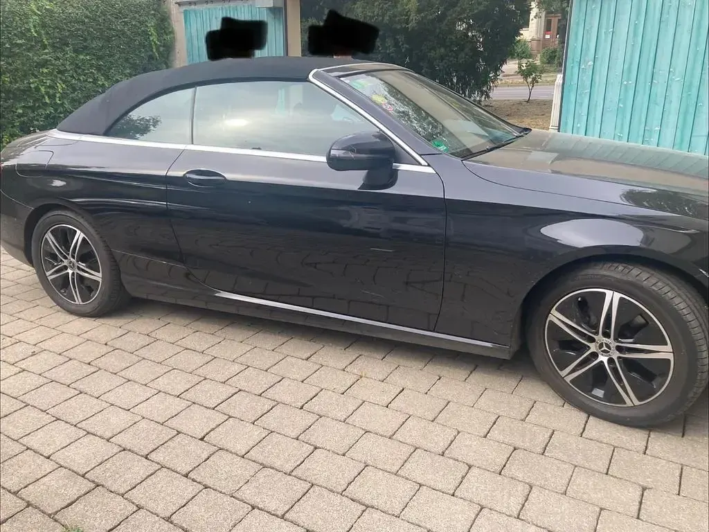 Gebraucht Mercedes C220 194 PS (142 kW) 2019 Schwarz Cabrio