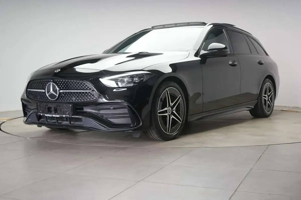 Gebraucht Mercedes C300 AMG line 265 PS (194 kW) 2022 Obsidian black Kombi