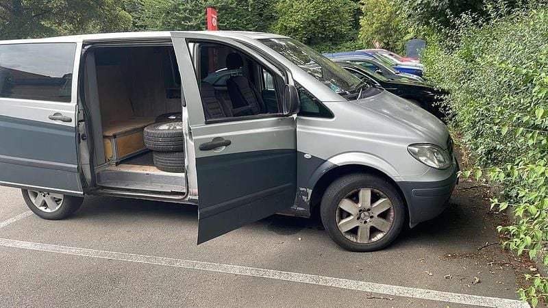 Andere farben Gebraucht 2007 Mercedes Vito Van / Kleinbus | 3.200 € (Guter Preis) - Bild 1/4