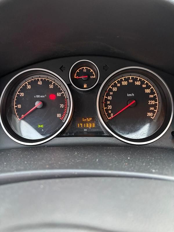 Gebraucht Opel Astra 90 PS (66 kW) 2009 Silber Limousine