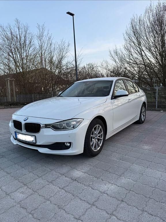 Gebraucht BMW 320 Performance 163 PS (119 kW) 2012 Weiß Limousine