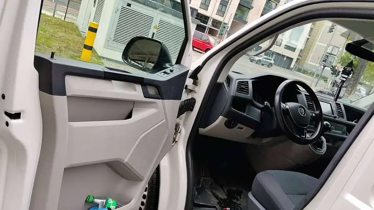 Gebraucht VW Transporter Trendline 102 PS (75 kW) 2017 Weiß Van