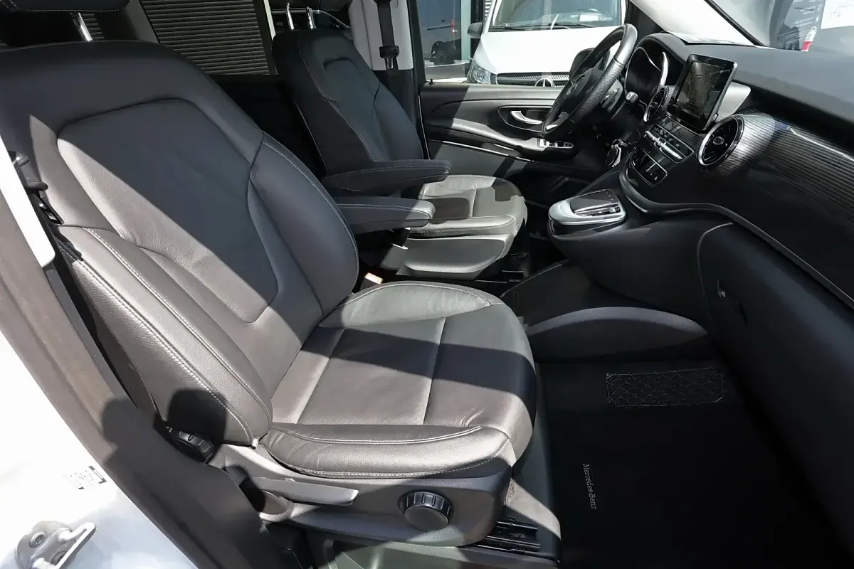 Gebraucht Mercedes E250 Edition 140 PS (102 kW) 2022 Arktikweiß Kombi