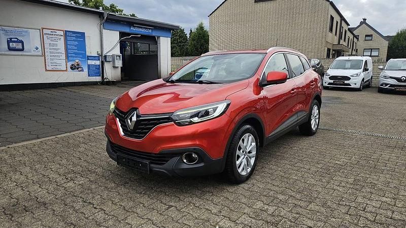 Rot Gebraucht 2015 Renault Kadjar Experience SUV | 8.900 € (Guter Preis) - Bild 1/4