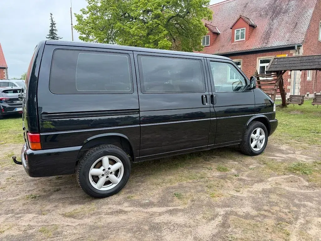 Gebraucht VW T4 151 PS (111 kW) 2002 Schwarz Van