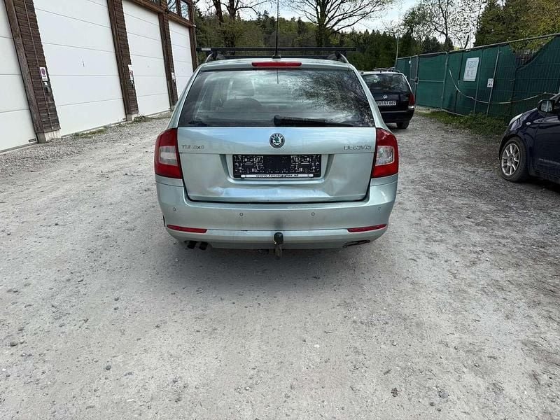 Brugt Skoda Octavia Elegance 105 HK (77 kW) 2010 Arcticgr}n metallic Stationcar