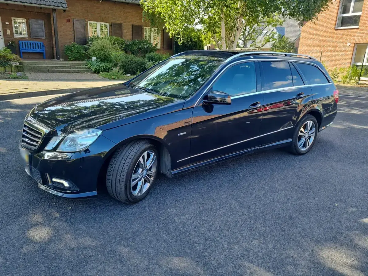 Gebraucht Mercedes E350 231 PS (169 kW) 2010 Schwarz Kombi