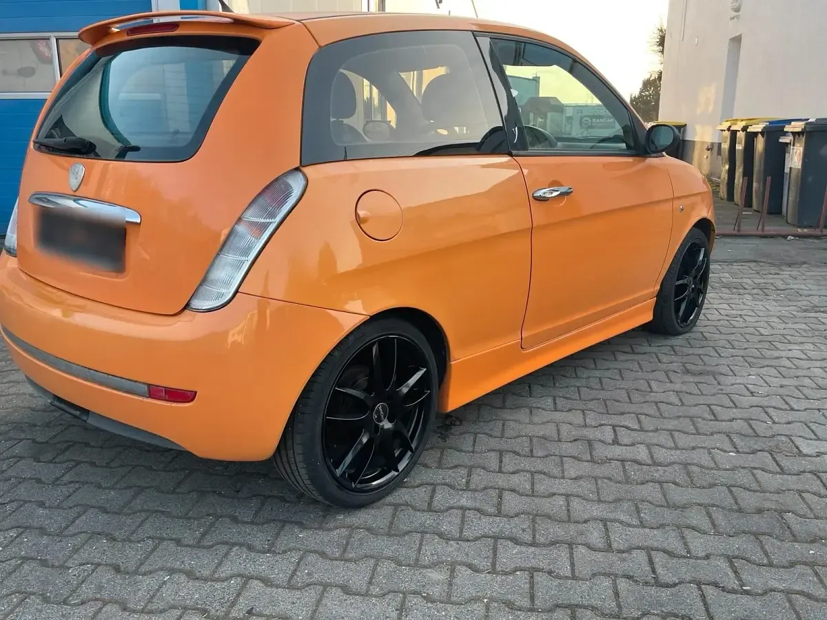 Second-hand Lancia Ypsilon 95 CP (69 kW) 2007 Portocaliu Hatchback