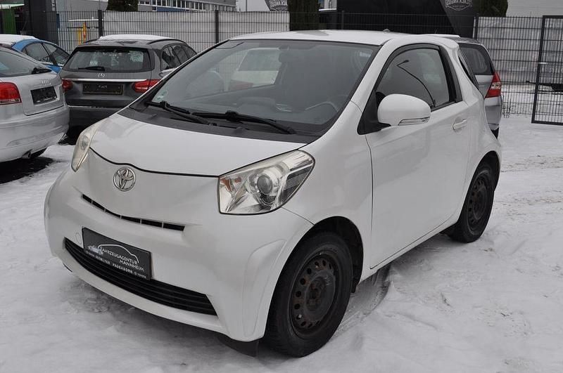 Gebraucht Toyota iQ 68 PS (50 kW) 2009 Weiß Kleinwagen