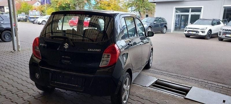Gebraucht Suzuki Celerio Club 68 PS (50 kW) 2015 Schwarz Kleinwagen