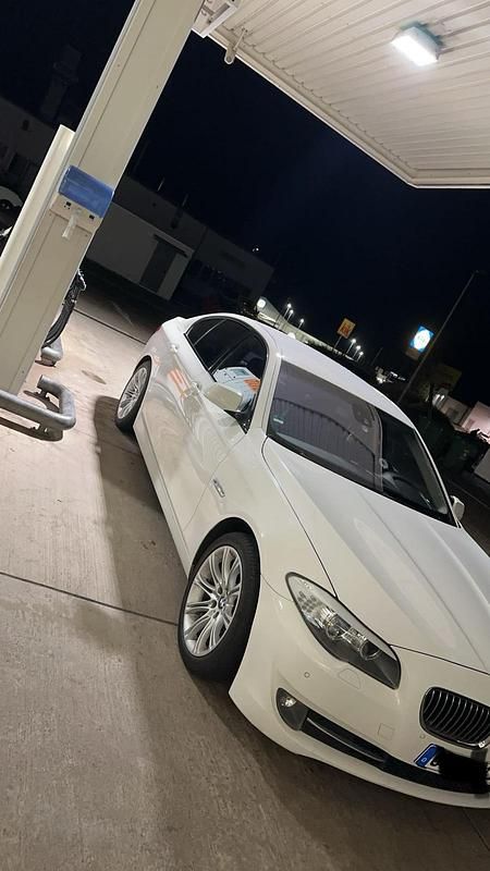 Gebraucht BMW 525 204 PS (150 kW) 2010 Weiß Limousine