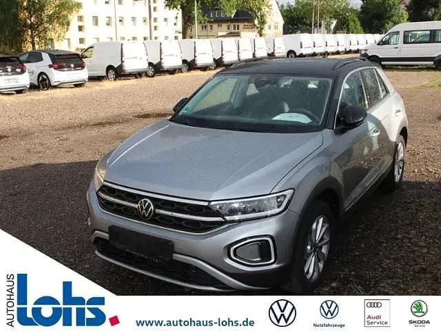 Silber (pyrit silber metallic) Gebraucht 2022 VW T-Roc Style SUV | 25.977 € (Guter Preis) - Bild 1/3