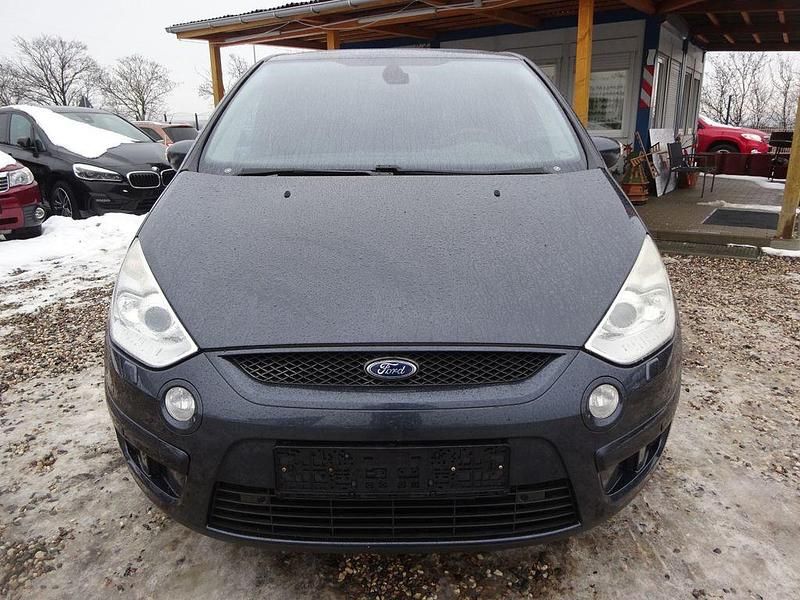 Gebraucht Ford S-MAX Titanium 140 PS (102 kW) 2008 Grau Van / Kleinbus