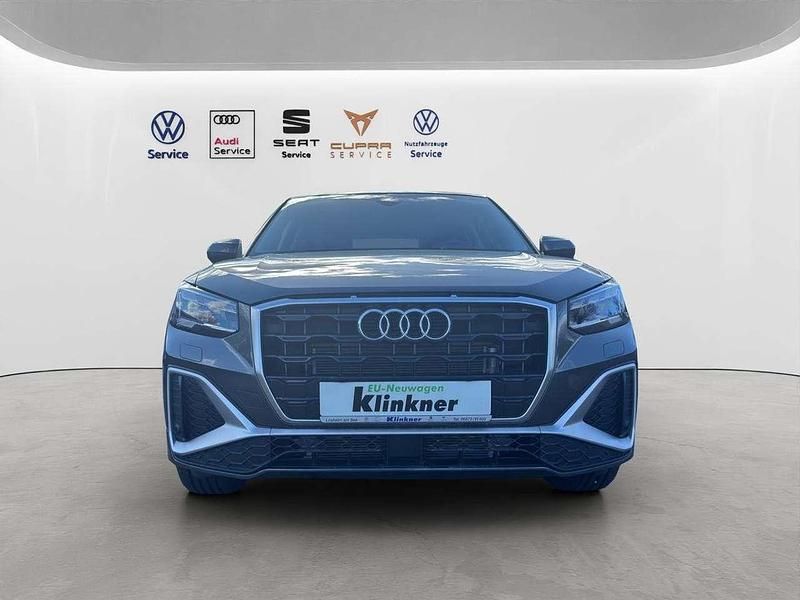 Nowe Audi Q2 S-Line 150 KM (110 kW) 2026 Szary SUV