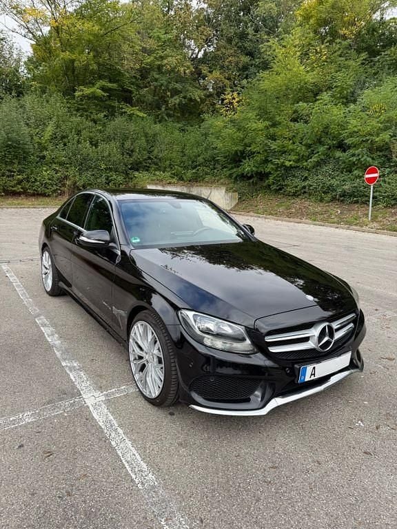 Schwarz Gebraucht 2014 Mercedes C200 AMG line Limousine | 18.500 € (Fairer Preis) - Bild 1/4