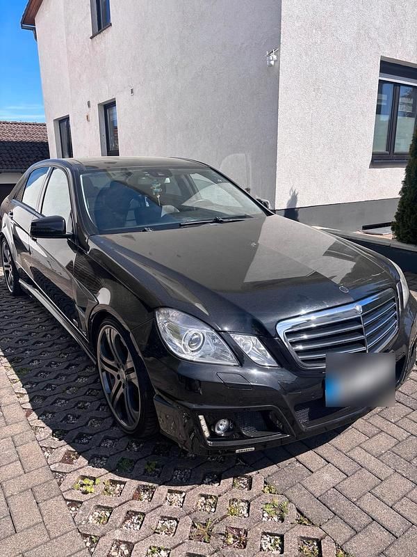 Usata Mercedes E350 272 CV (200 kW) 2010 Nero Berlina