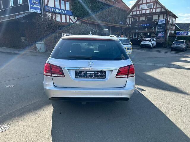 Usado Mercedes E220 170 HP (125 kW) 2014 Prateado Carrinha