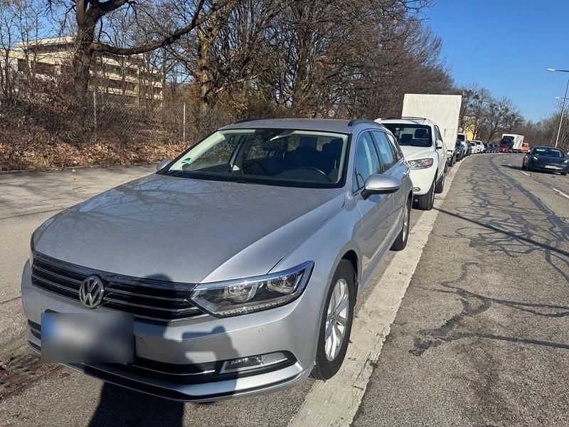 Gebraucht VW Passat Highline 190 PS (139 kW) 2018 Silber Kombi