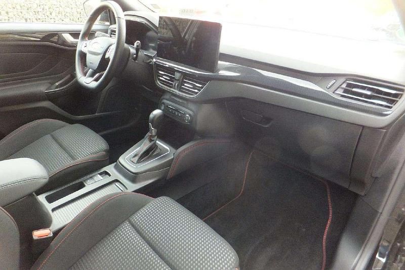 Gebraucht Ford Focus ST-Line X 155 PS (114 kW) 2024 Obsidianschwarz metallic Limousine