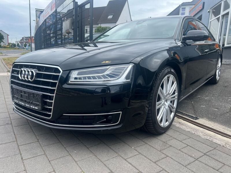 Schwarz Gebraucht 2015 Audi A8 Sport Limousine | 28.490 € (Etwas zu teuer) - Bild 1/4