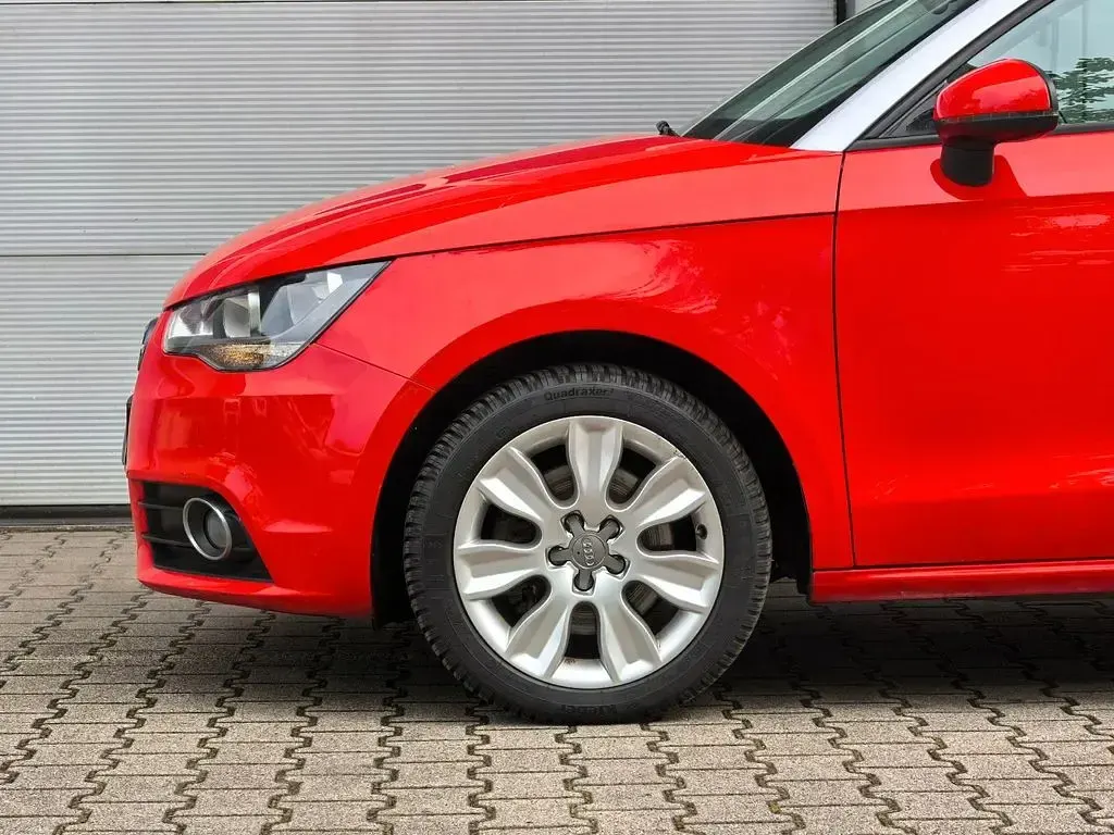 Gebraucht Audi A1 Attraction 122 PS (89 kW) 2014 Rot Kleinwagen