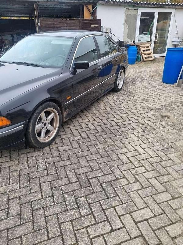 Gebraucht BMW 520 150 PS (110 kW) 1997 Schwarz Limousine