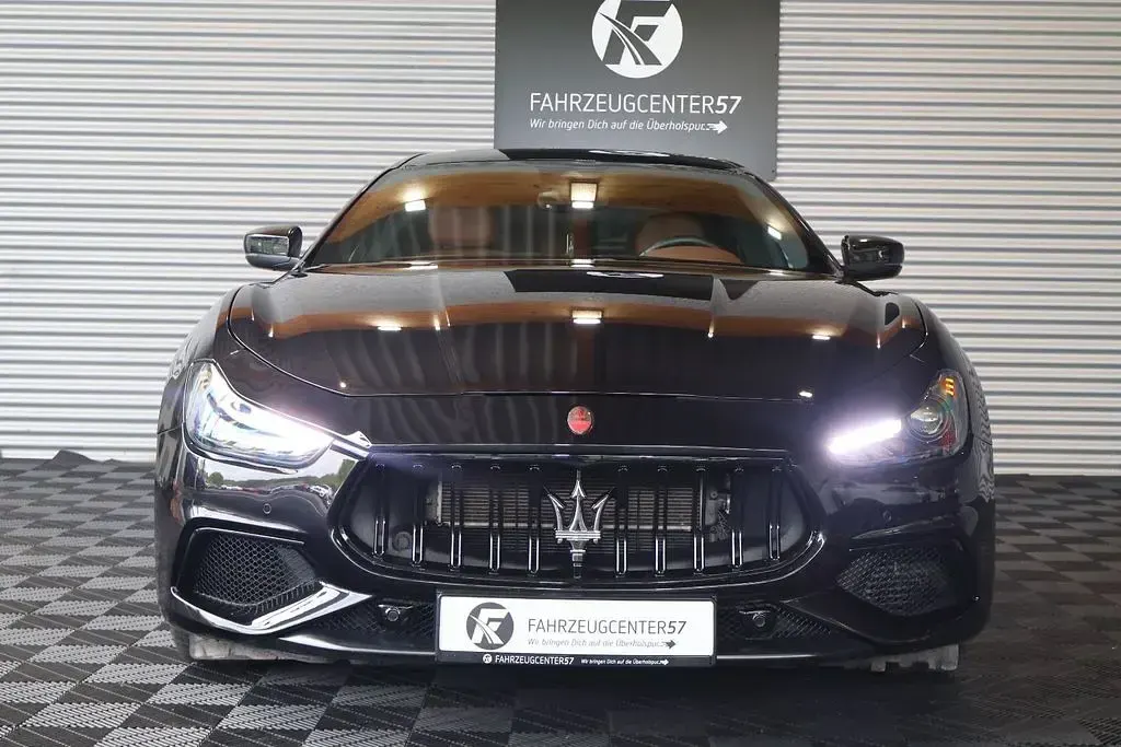 Gebraucht Maserati Ghibli 424 PS (311 kW) 2017 Schwarz Limousine